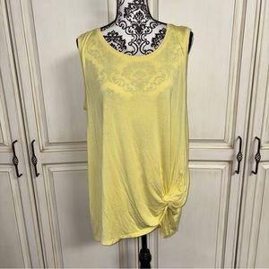 Westport Size 1X Yellow Sleeveless Tank with Front Side Twist